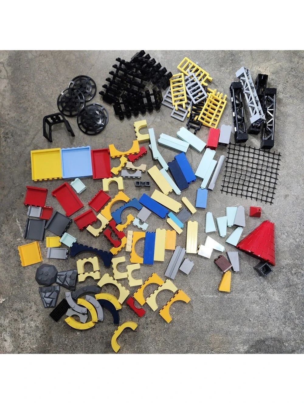 LEGO Lot of 125 Mixed Arches Building Columns Stairs Wall Panel Ladder Net Radar